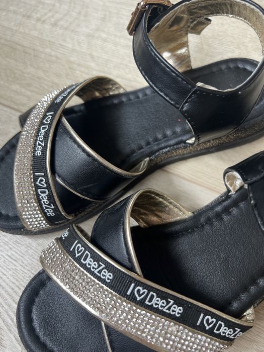 Детски сандали