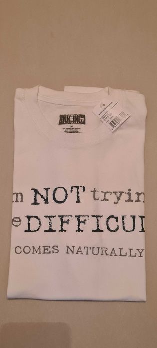 Tricou alb imprimat, nou cu eticheta
