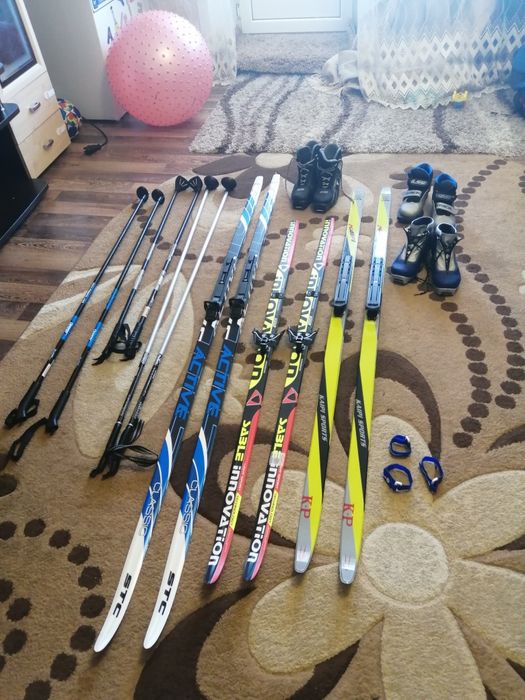 Продам комплект лыж