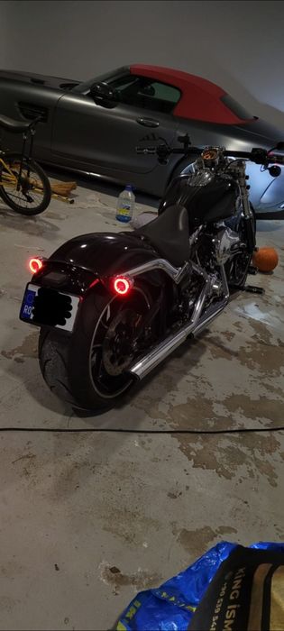 Harley-Davidson Breakout