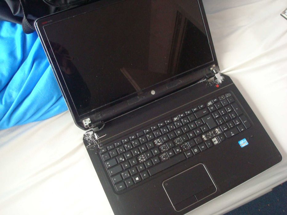 Display 17.3" HD+ Led rezolutie 1600 x 900, HP ENVY DV7 Intel