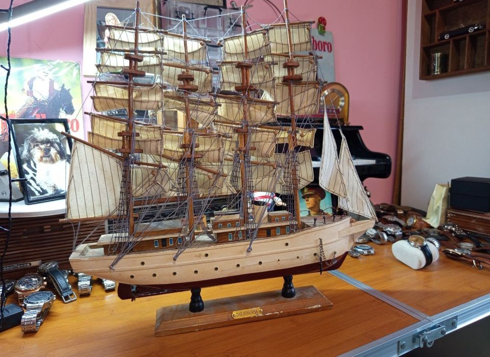 Machetă de colecție corabie Dar Pomorza, realizată din lemn