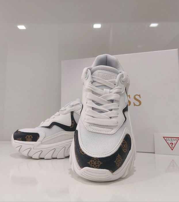 Оригинални сникърси/маратонки GUESS Nowah, номера 38,39,40,41.