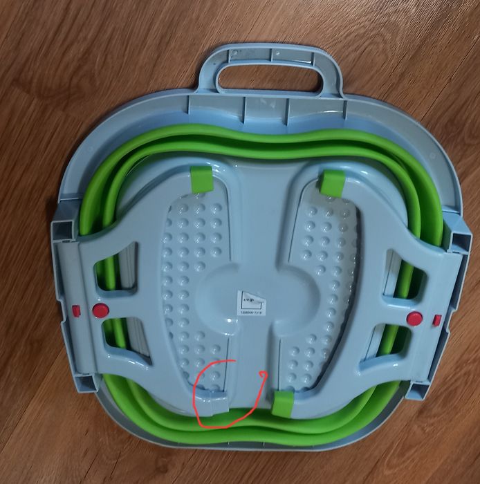 Продавам сгъваема вана за крака