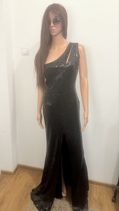 Черна дълга рокля от пайети