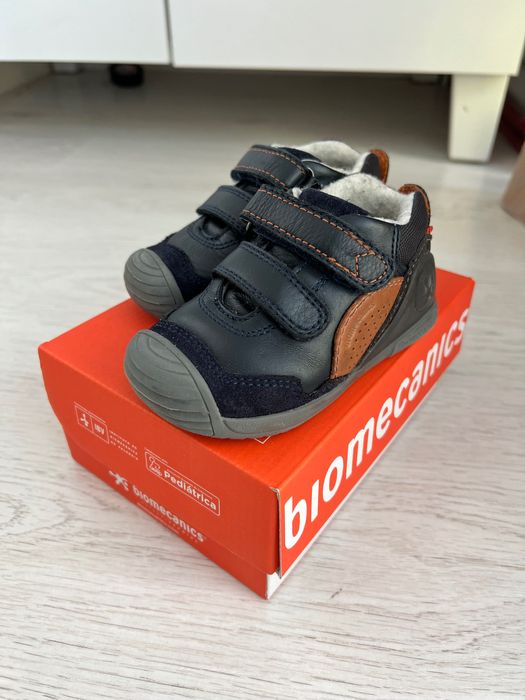 Pantofi Biomecanics baieti, marimea 22