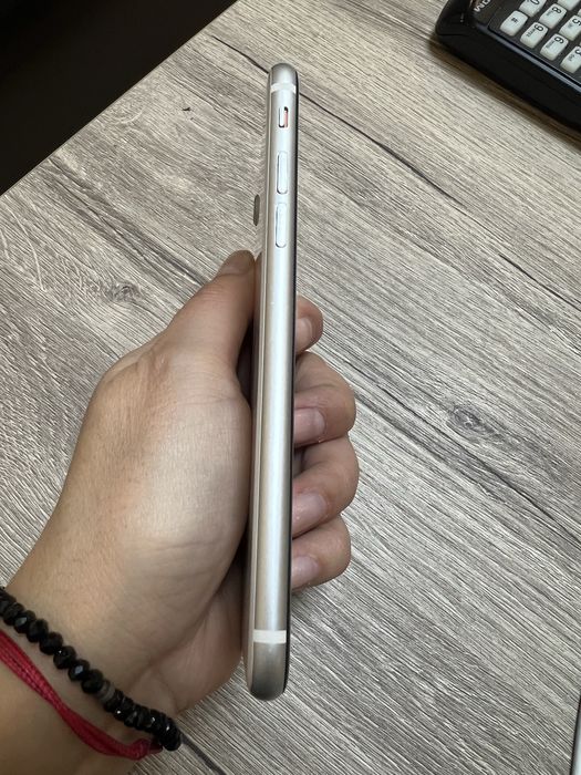 iPhone SE 2020 64 GB