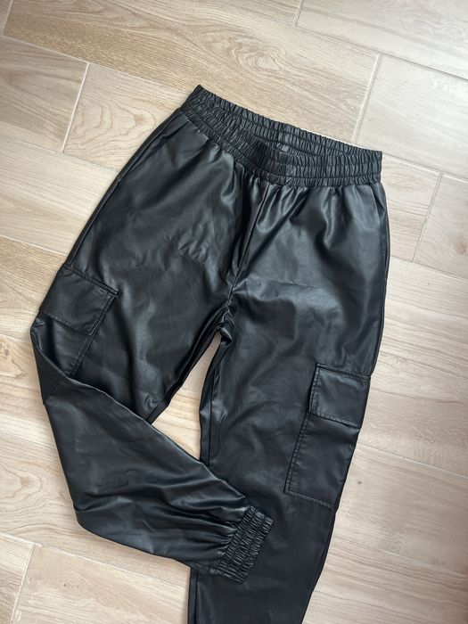 Pantaloni piele ecologica, marimea M