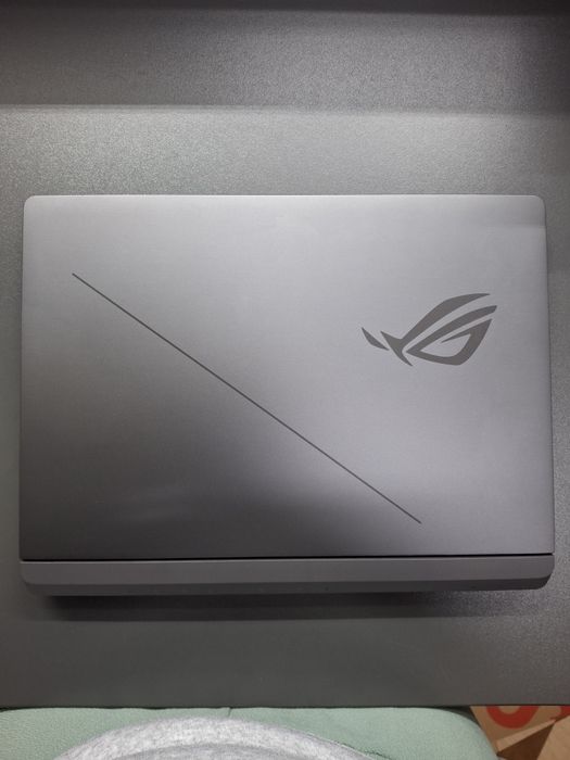 Asus RogStrix G615J  I7-14650HX RTX 5060 16GB Ram