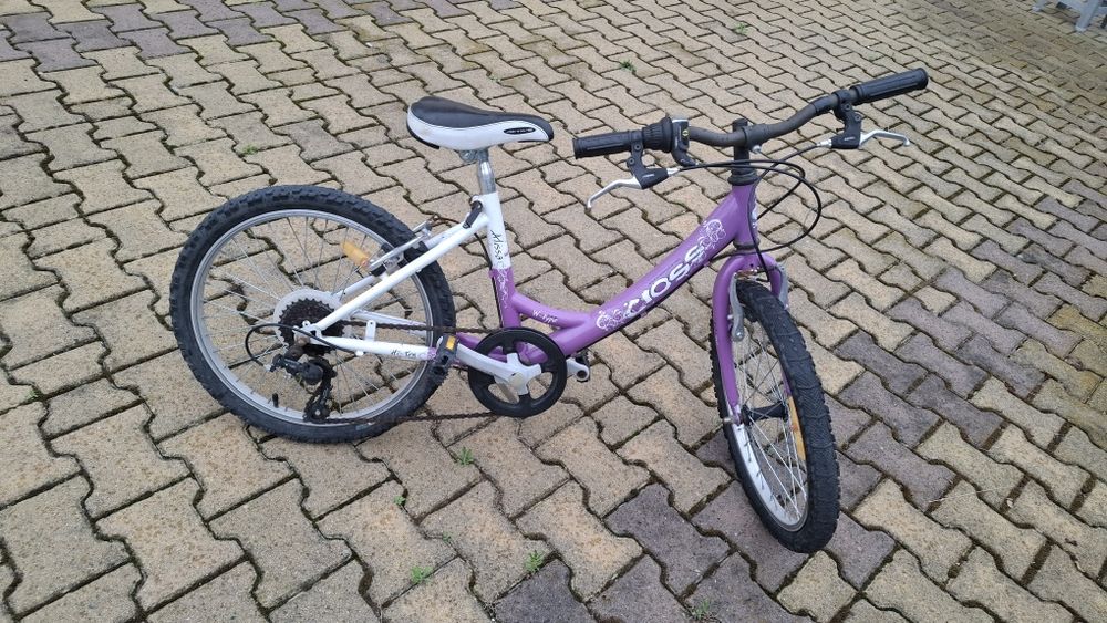 1 колело, 2 скейтборда