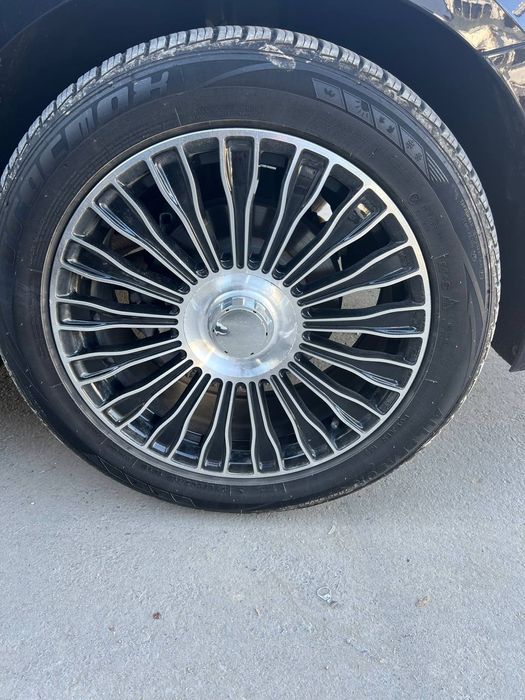 235/50/R18 yaxshi holatda