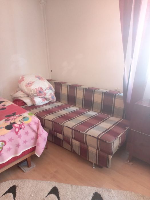 Închiriez cameră mare la casă mobilată aproape de medicină și Parcul R