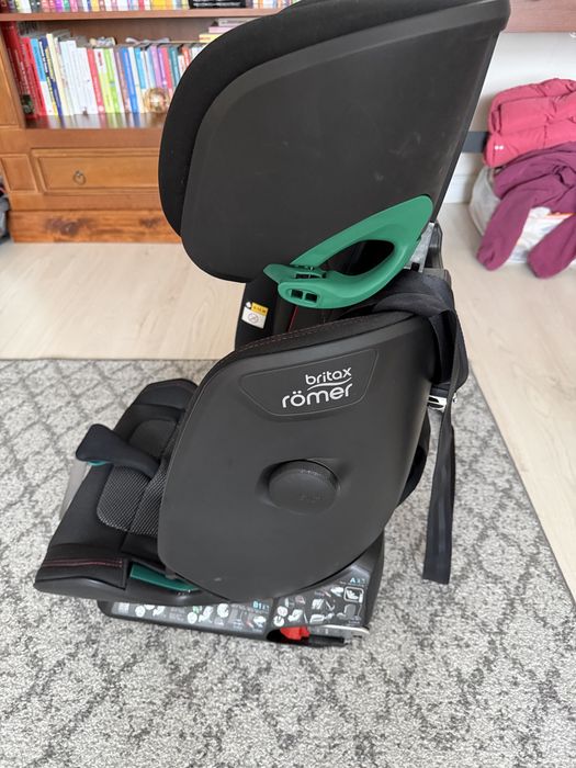 Britax Romer Advansafix i-Size - ISOFIX - 15 luni 12 ani - 9 la 36 Kg - SICT