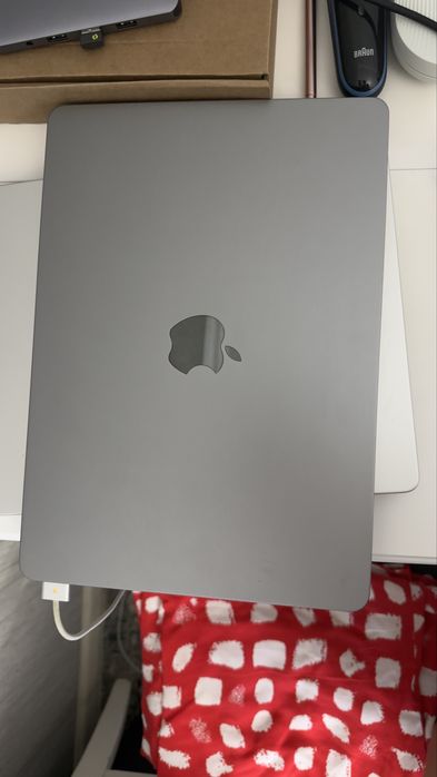 Продам Macbook Air M2 2022