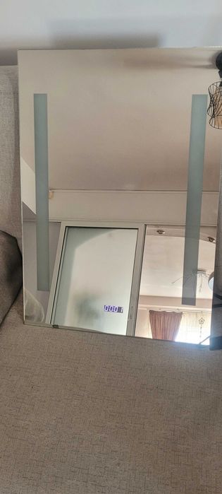 Oglindă baie cu ceas si lumini led