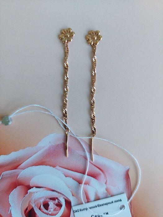 Золотые серьги новые