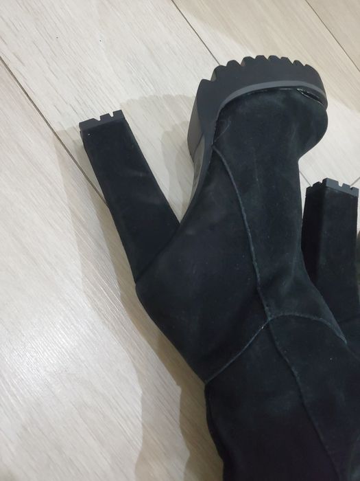 Сапоги высокие черные, замшевые,  новые