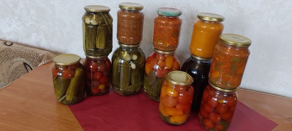 Продам соления и компоты.