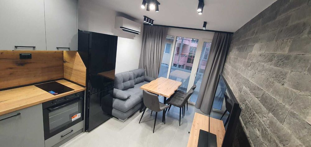 Отдавам под наем 3-стаен апартамент Варна Лятно кино Тракия