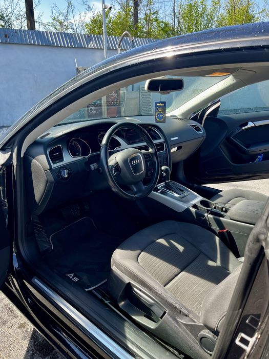 Vand audi A5 coupe (aripa zgariata)