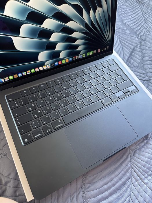 MacBook Air 13 (2022)