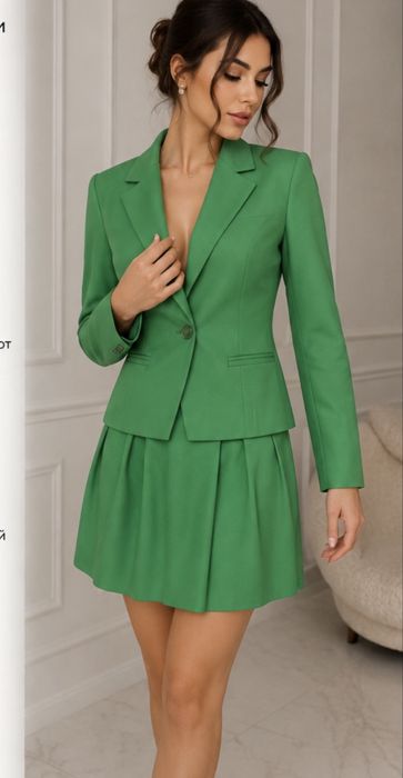 Костюм(пиджак и юбка миди ) Maxmara