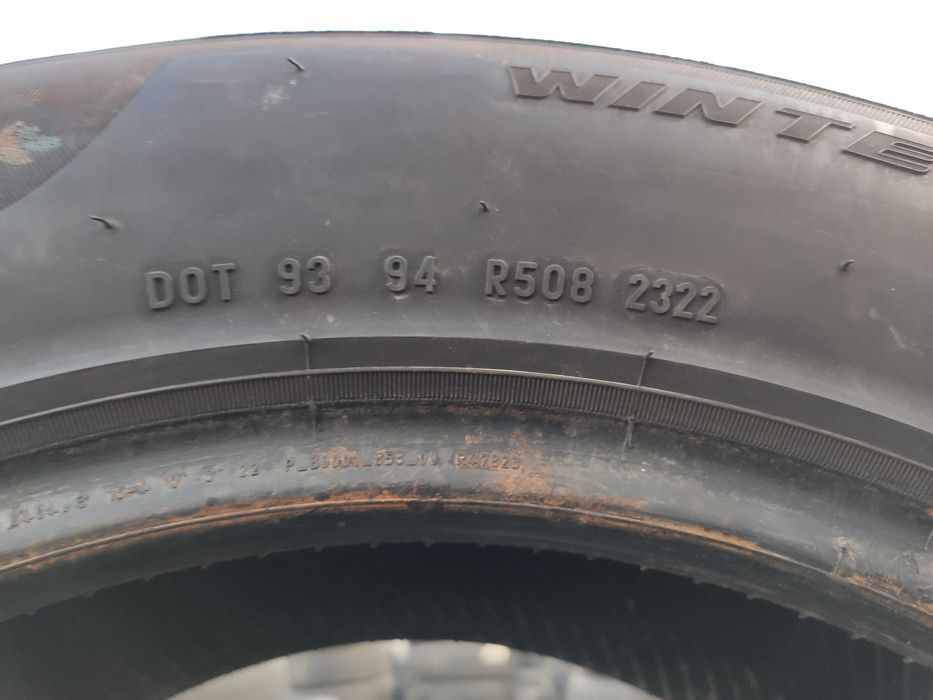 2бр Зимни гуми 215 60 16 - Pirelli - DOT 2022