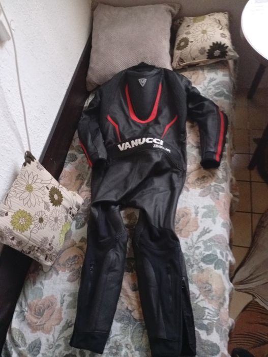 Vanucci цял екип мото екипировка