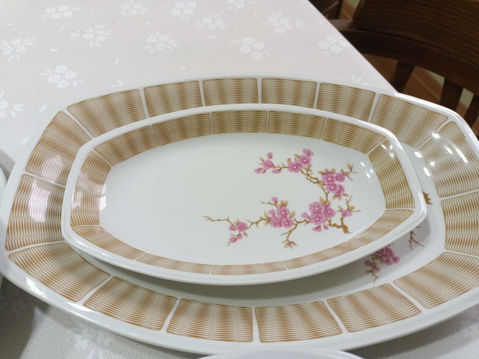 Продам столовый сервиз ГДР 35000тенге