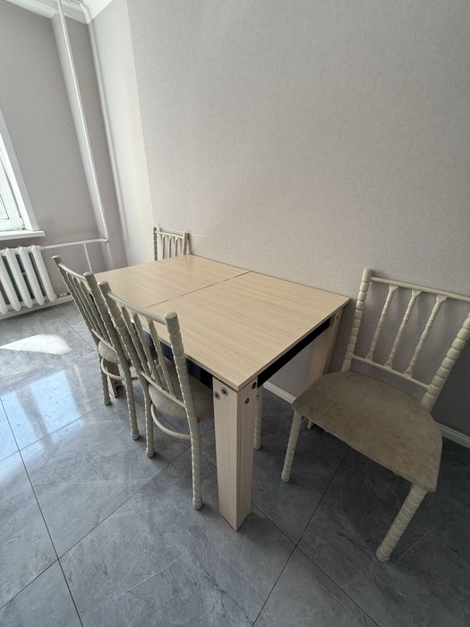 Продается стол кухонный