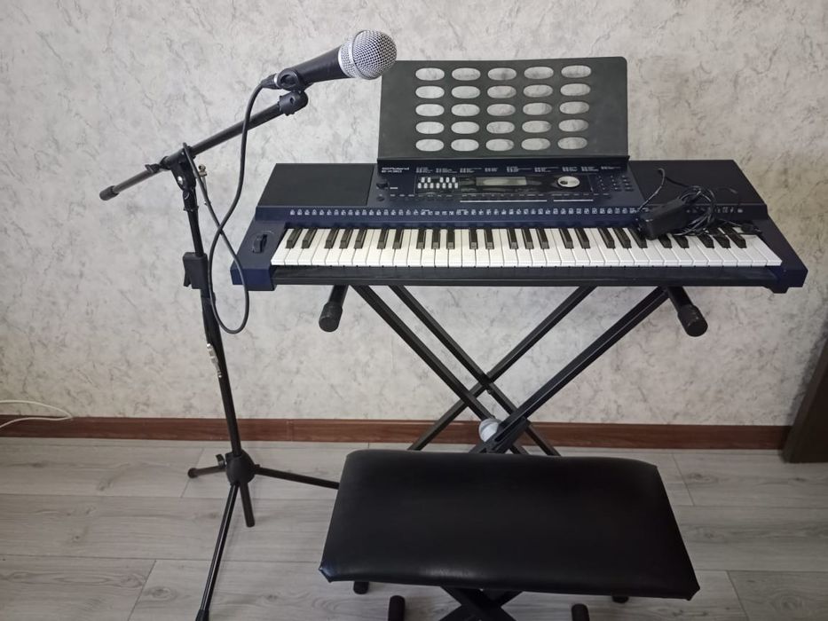 Синтезатор- Roland E-X