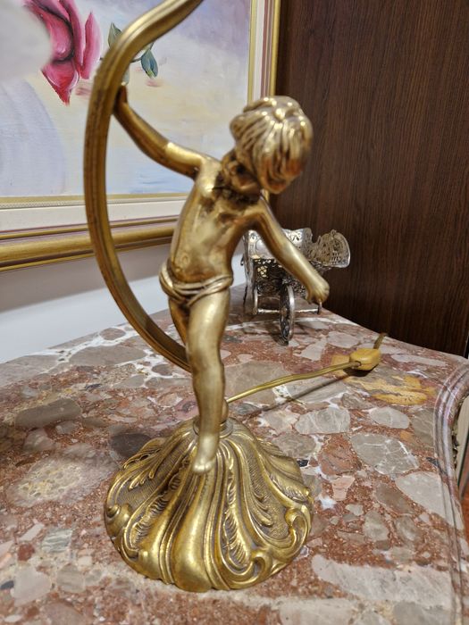 Страхотна антикварна френска бронзова фигурална настолна лампа