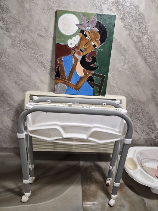 Бебешка вана със стойка и повивалник Cam