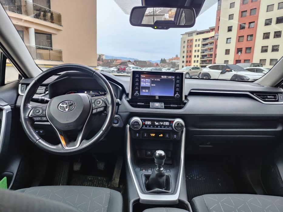 Toyota RAV4 2.0 Benzină – 2019 – Manuală – Cu garanție