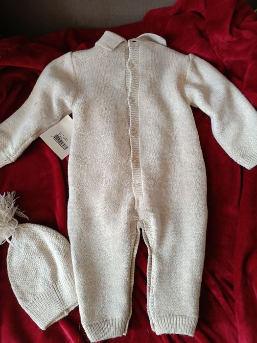 Новый комбинезон на 9-12 мес
