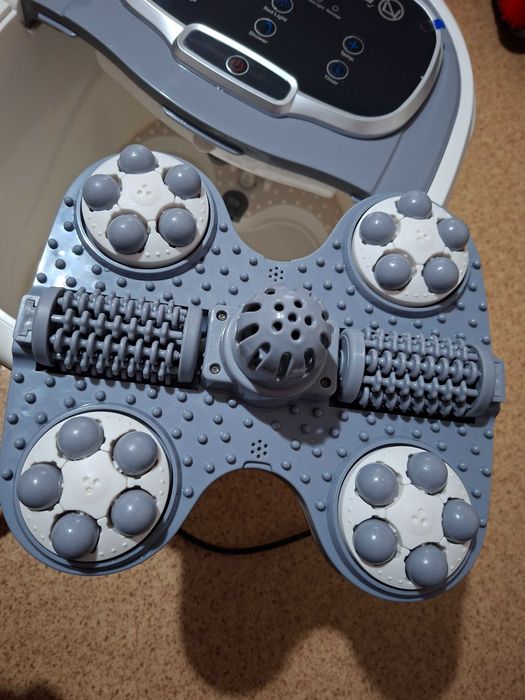 Масажираща вана за крака на Wellneo