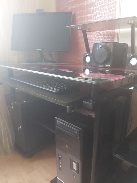 Компьютерный стол