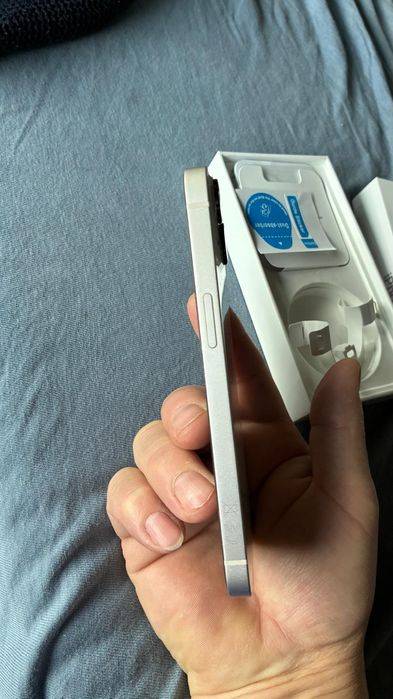 Vand iphone13 128gb neverlocked