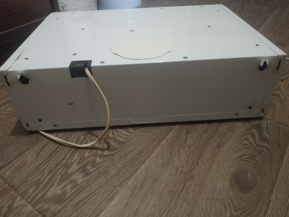 Продаю вытяжку кухонную