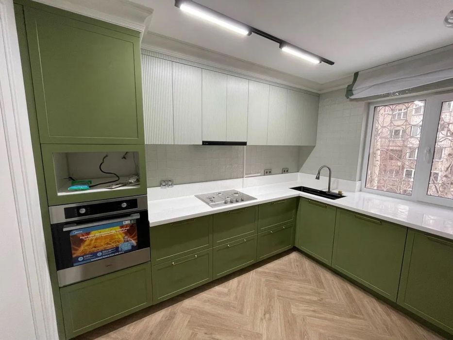 Кухни, шкафы, гардеробы, комоды, кровати и офисная мебель