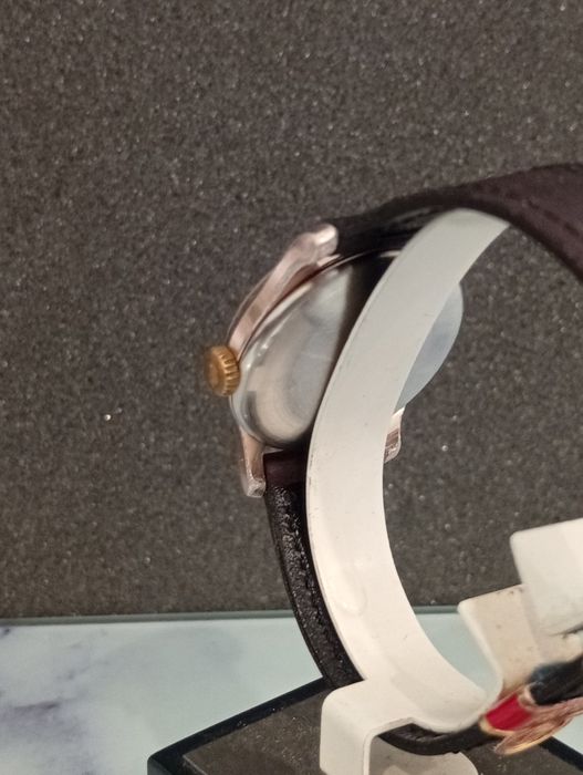 Руски ръчен механичен часовник ПОБЕДА