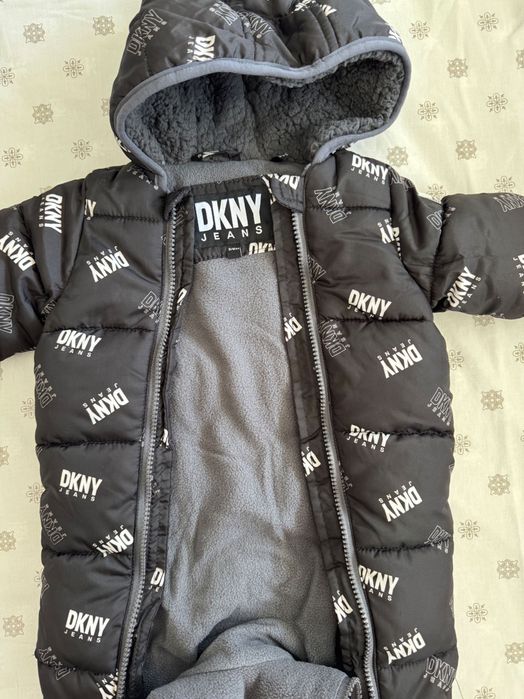 Dkny космонафт 3-6 месеца момиче/момче