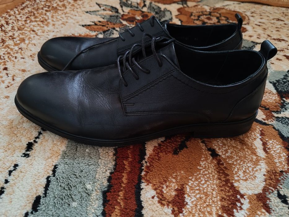 Продам мужские кожанные туфли