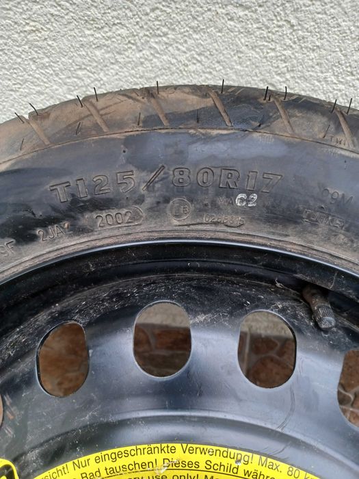 Продавам резервни гуми с джанти патерици