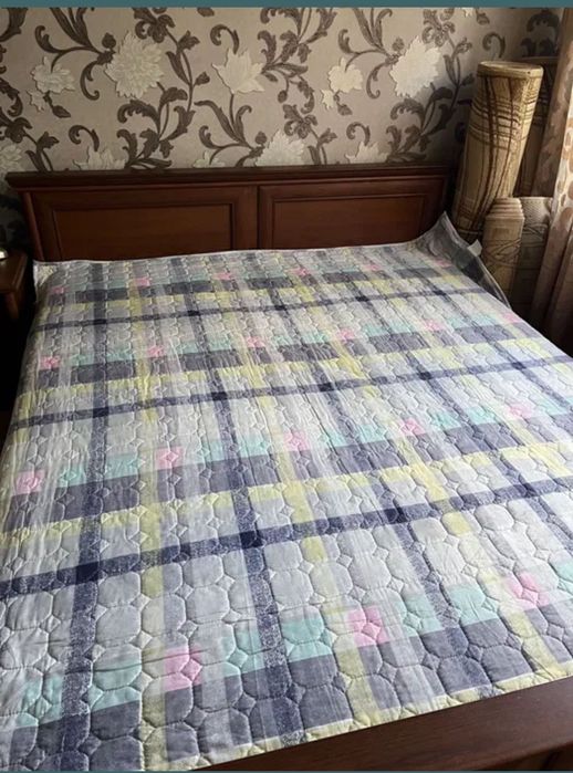 Продам гарнитур для спальни  Беларусь.