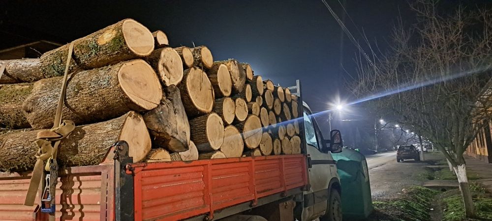 Lemn de foc aduc la comanda