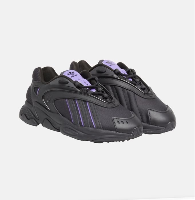 Обувки adidas Oztral
