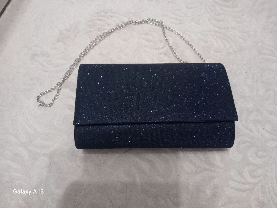 Стилна дамска чантичка