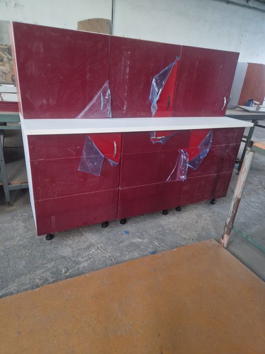 Mobilă Nouă pentru bucătării