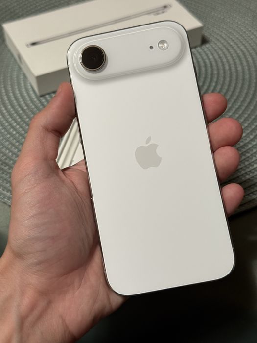 iPhone Air 512 GB Cloud White – garanție, baterie 100%, impecabil, cutie completă cu toate accesoriile